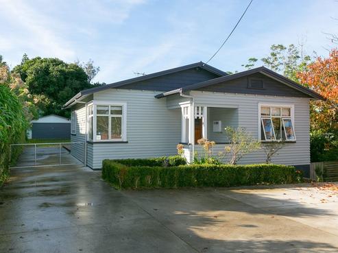 8B Ngaio Street, Strandon