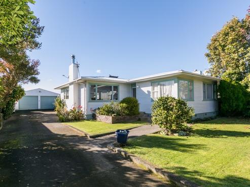 5 Trinity Crescent, Pirimai