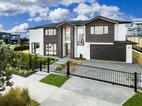 8 Bounty Road, Long Bay