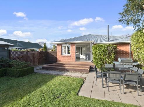 21 Larch Place, Casebrook
