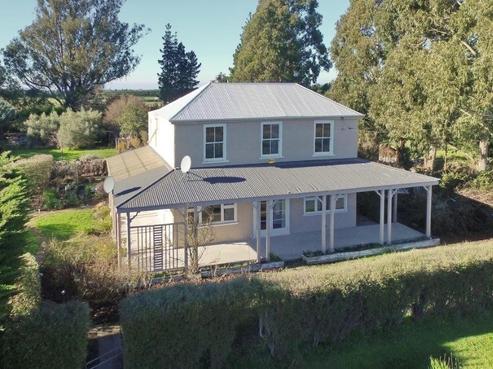 32 Cornwall Terrace, Balcairn