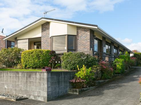 15 Park Lane, Waitara