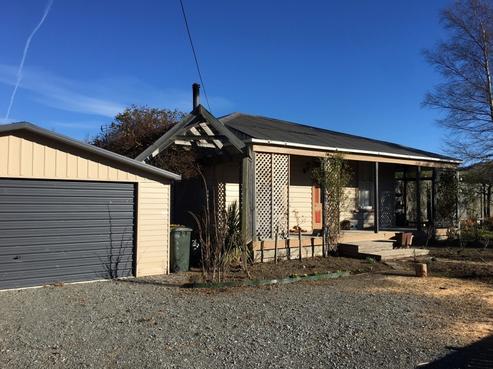 5691 West Coast Road, Springfield