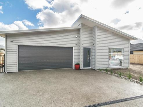 77 Waipunahau Road, Waikanae