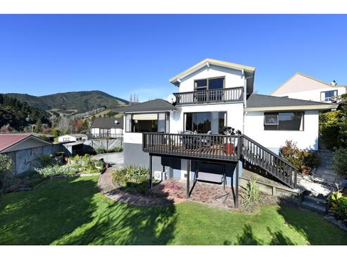 18 Newman Drive, Enner Glynn