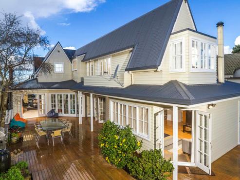 128 Beach Road, Castor Bay