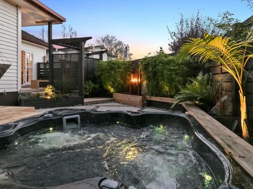 74 Jellicoe Drive, Hamilton East