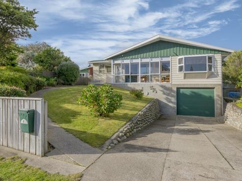 4 Smith Street, Paekakariki