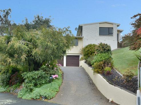 35 Pioneer Crescent, Helensburgh