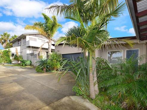 786 Whangaparaoa Road, Manly