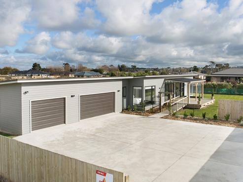 143 Pharazyn Street, Feilding