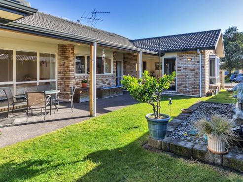 11 Wroxton Place, Waiuku