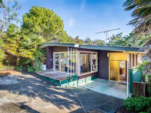 143 Ocean View Road, Hillcrest