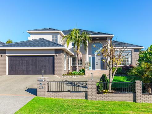 23 Tumbridge Place, Somerville