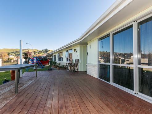 2 Weathers Place, Taradale