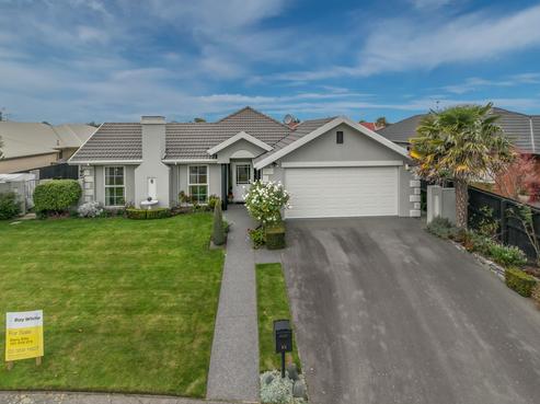22 Glencullen Drive, Casebrook