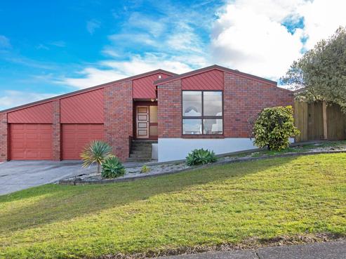 4 Saint Simon Place, Botany Downs