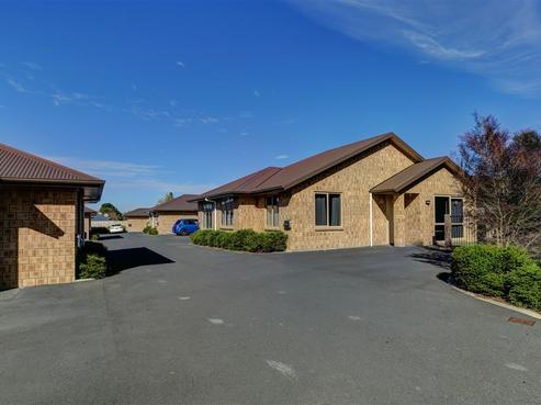 10/114 Old Farm Road, Hamilton East