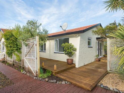 216 Rocking Horse Road, Southshore