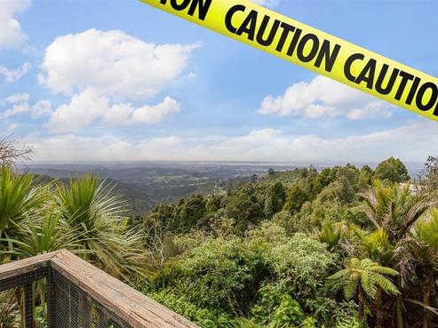 471 Scenic Drive, Waiatarua