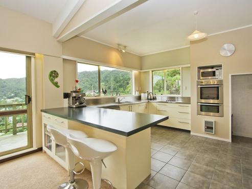 55 Waitohu Road, York Bay
