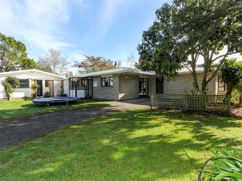 672 Egmont Road, Hillsborough