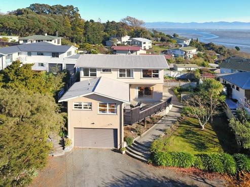18 Brooklands Road, Atawhai