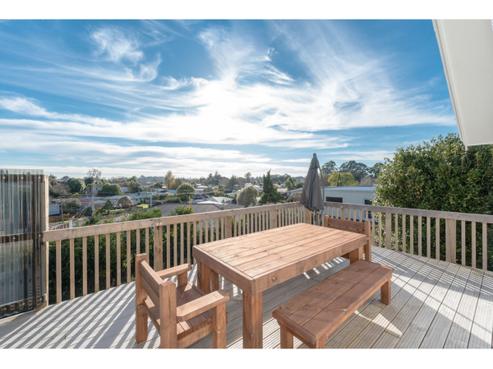 15 Pelorus Street, Glenview