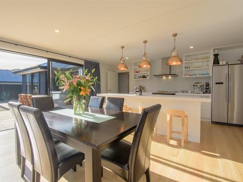 10 Regent Street, Lower Shotover