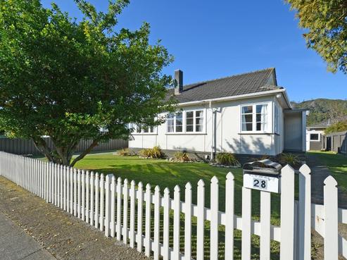 28 Poole Street, Taita