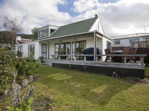 4 Kinder Street, Acacia Bay