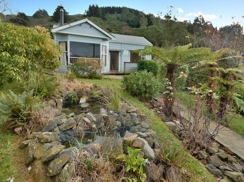 2 Henry Street, Careys Bay