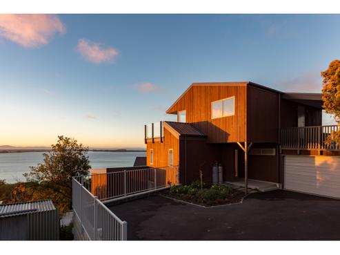 18 Balmoral Lane, Redcliffs