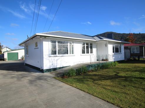 4 Grayson Avenue, Mangakakahi