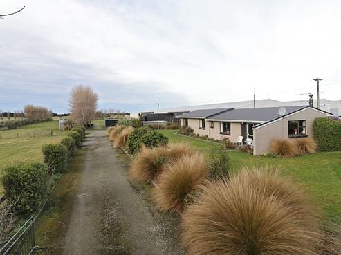 819 North Road, Lorneville