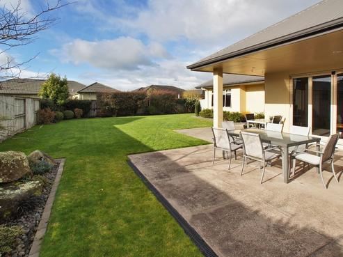 10 Carisbrook Place, Rototuna North