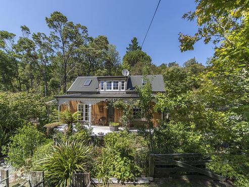 198 Teal Valley Road, Hira