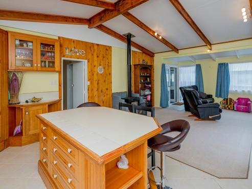 18 Ewing Street, Hokio Beach