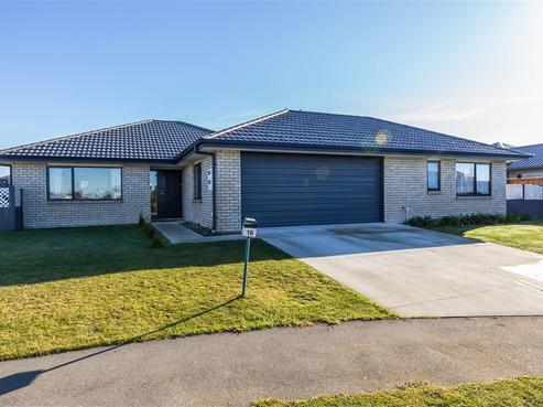 16 Barley Mow, Leeston