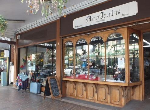 286 Broadway, Marton