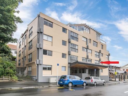 18/54 Hill Street, Thorndon