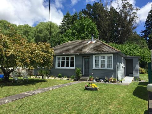 16 Great North Road, Waipawa
