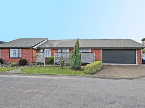 37 Lord Auckland Road, Wakefield