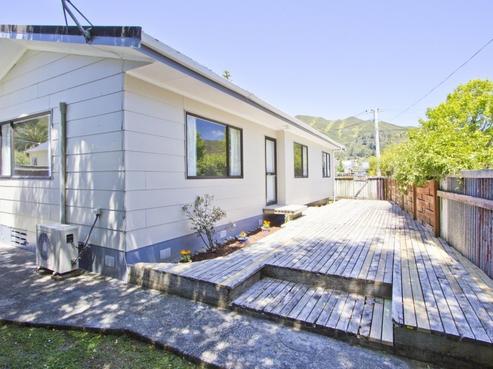 65 Shearer Crescent, Naenae
