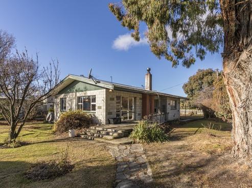 1 Hopkins Street, Luggate