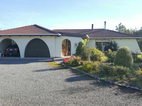 105 Brueres Road, Sefton
