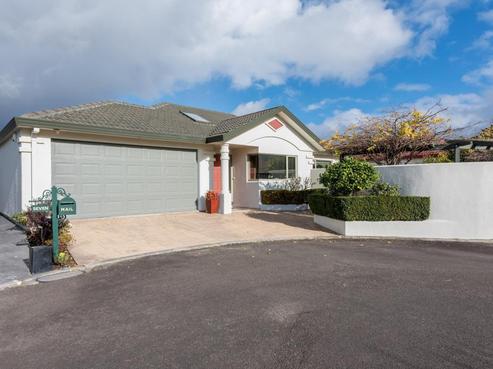 7 Mabey Road, Avalon