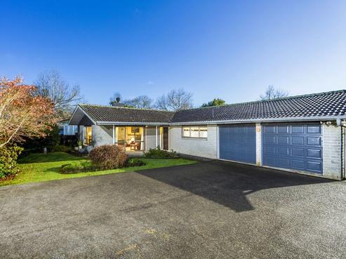27 Queen Street, Riverhead