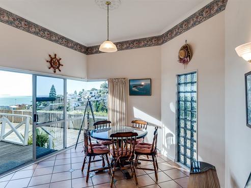 11 Bay View Road, Napier Hill