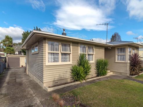 240 Sunset Road, Sunnybrook